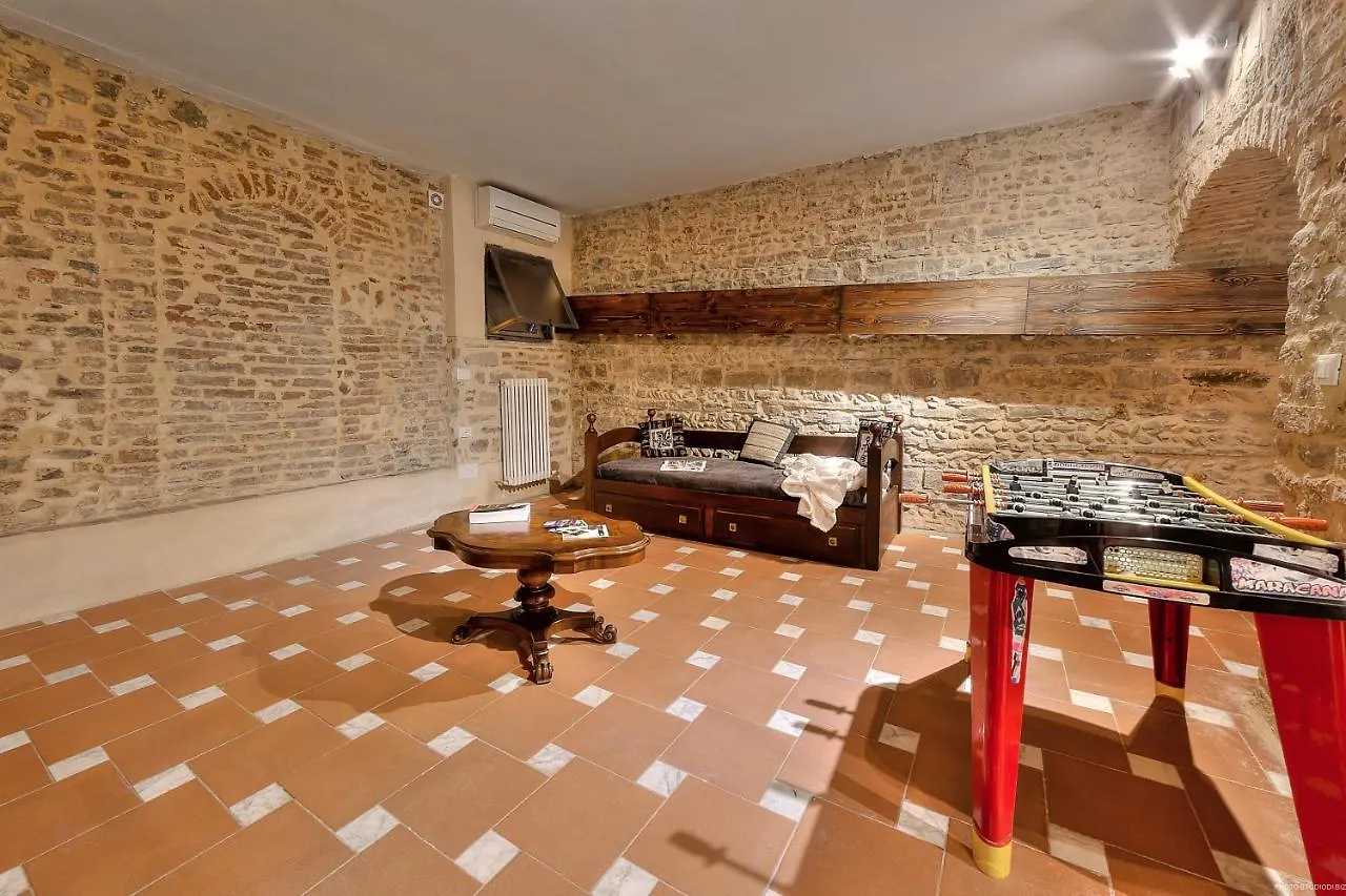 Piazza Del Carmine, Flo Apartments Florence 0*,  Italy