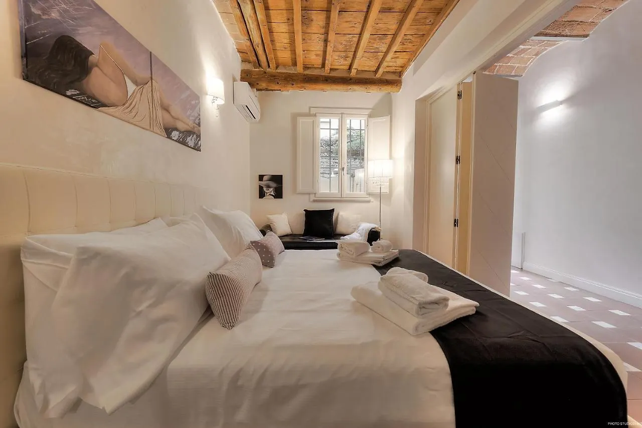 Piazza Del Carmine, Flo Apartments Florence