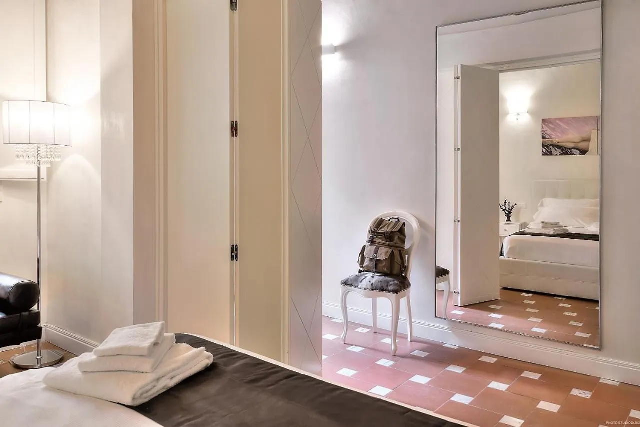 Piazza Del Carmine, Flo Apartments Florence