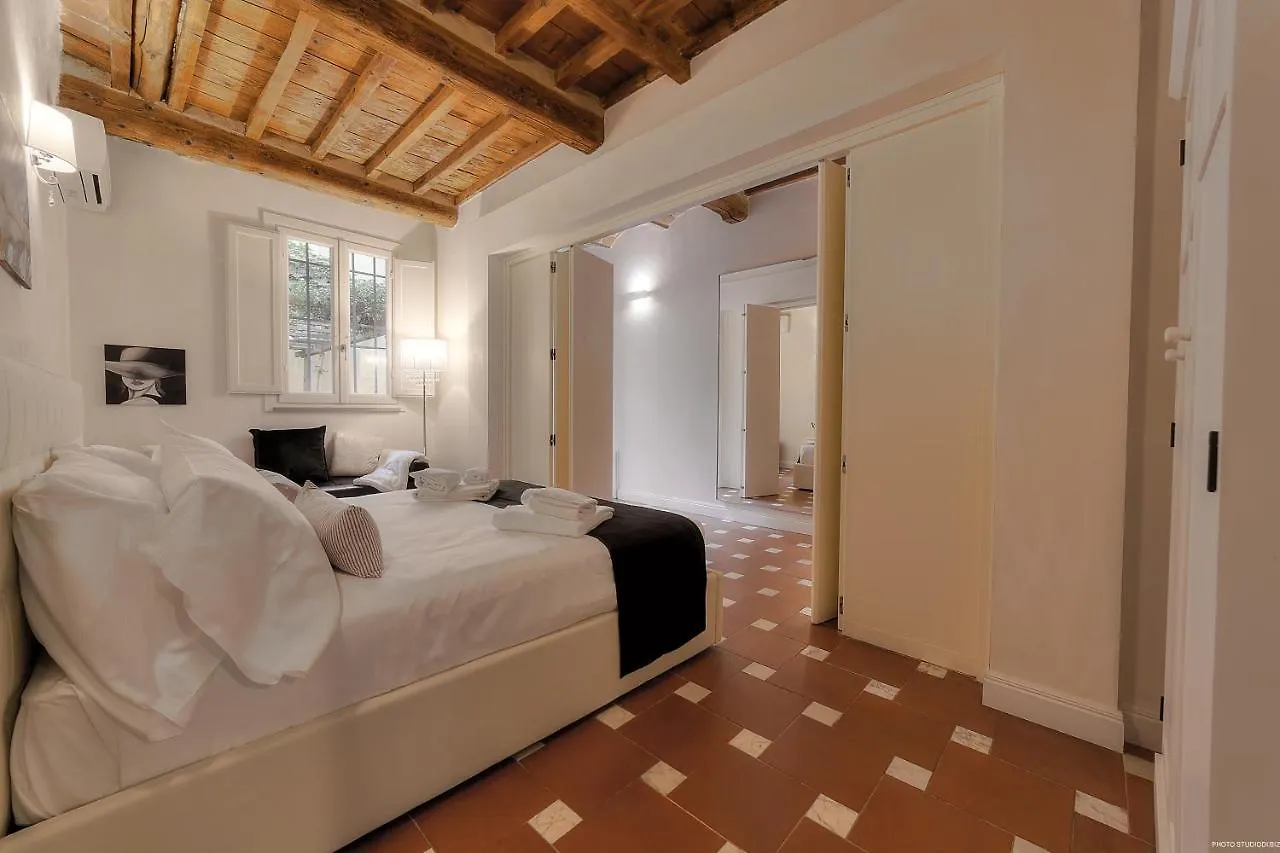 Piazza Del Carmine, Flo Apartments Florence