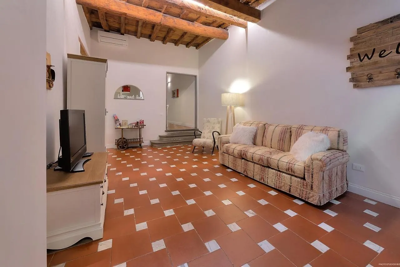 Piazza Del Carmine, Flo Apartments Florence