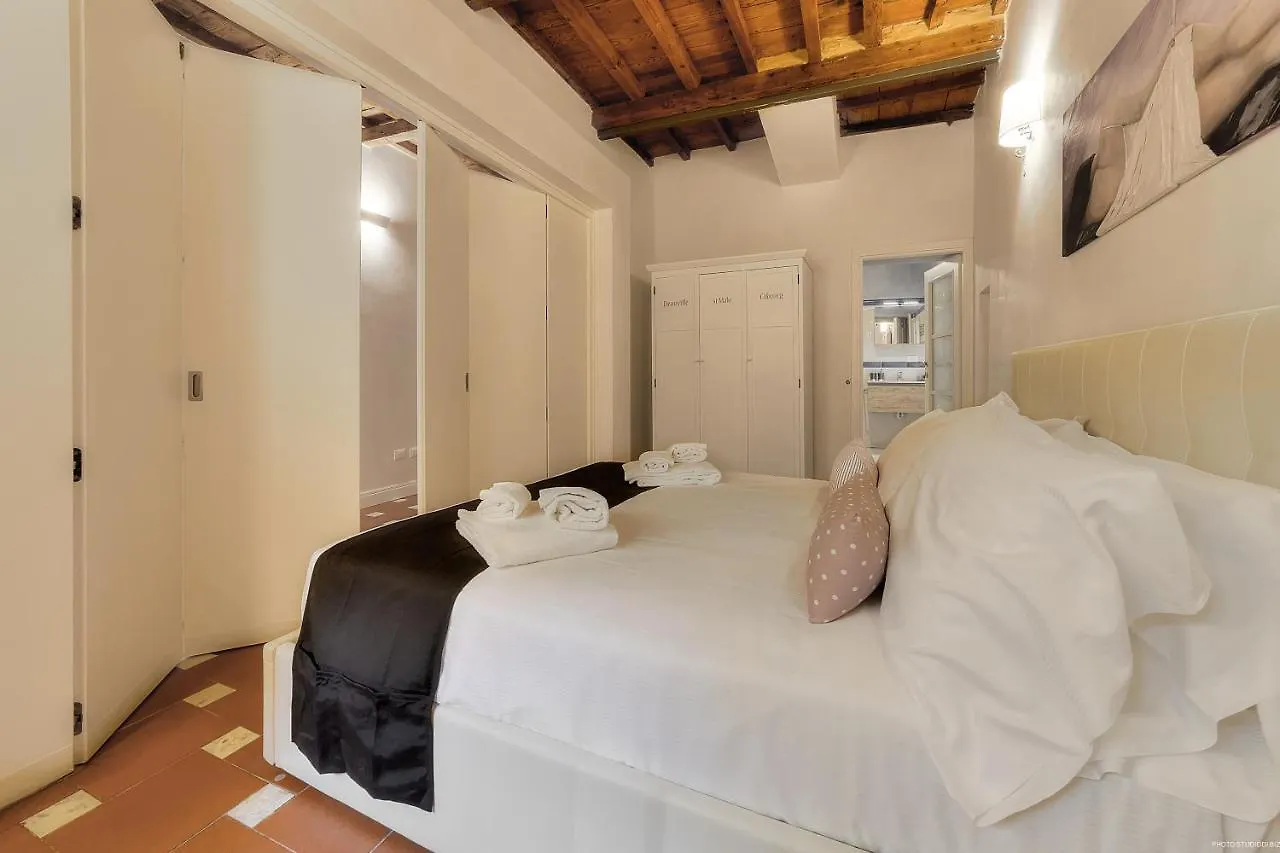 Piazza Del Carmine, Flo Apartments Florence