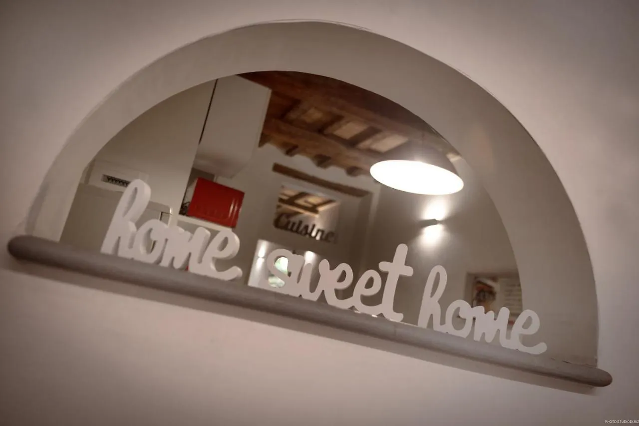 Piazza Del Carmine, Flo Apartments Florence 0*,  Italy